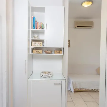 Blanc Kallithea Lejlighed